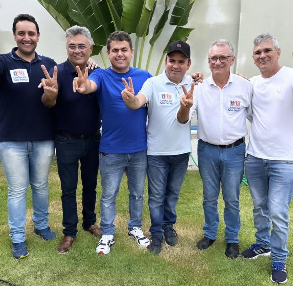 Antigos rivais: Márcio Roberto se une a Galego Souza visando 2024 