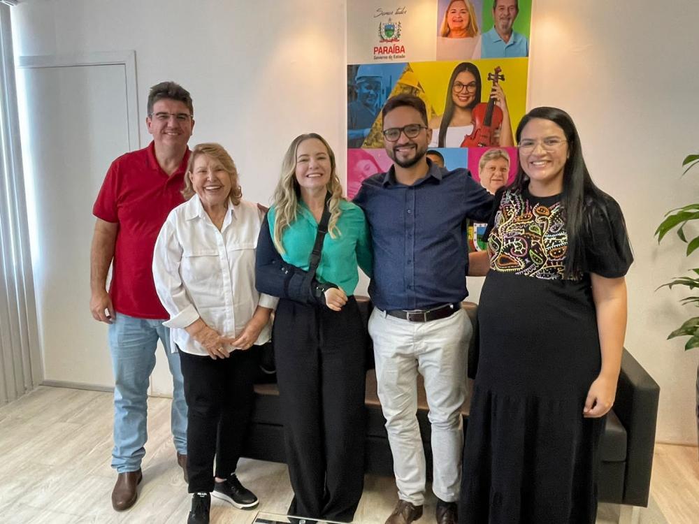 Na companhia da deputada Francisca Motta, Prefeita de São Bentinho se reúne com secretários de Estado e encaminha demandas do município 