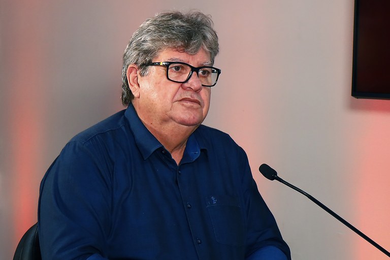 Estado anuncia concursos com 2,3 mil vagas para PM, Educação, Cultura e engenharia