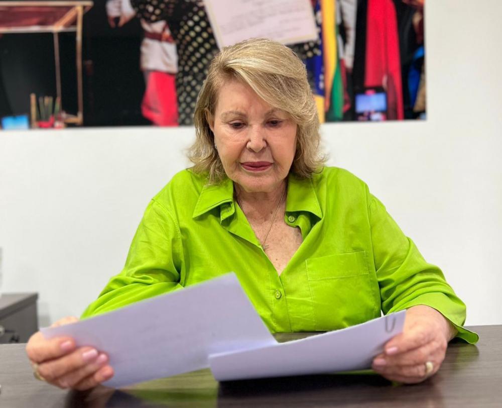 Francisca Motta comemora licitação do acelerador linear, para o Hospital do Bem