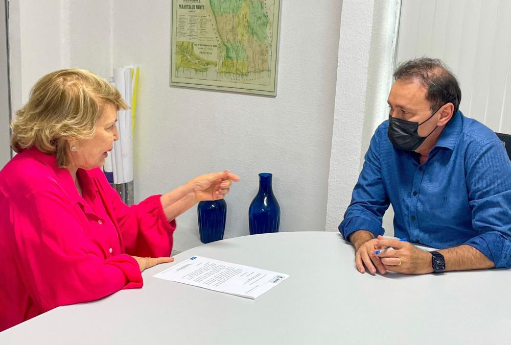 Secretário confirma à deputada Francisca Motta projeto para restauração asfáltica da Serra de Teixeira