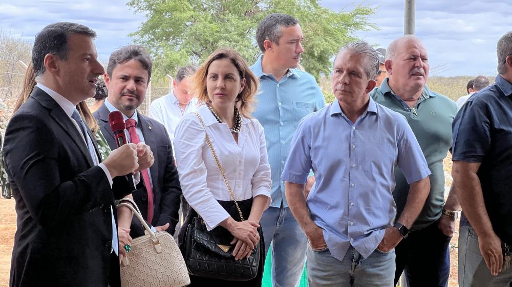 Procurador-geral de Justiça parabeniza Nabor pela desativação do Lixão de Patos: “Você leva isso para o seu currículo”