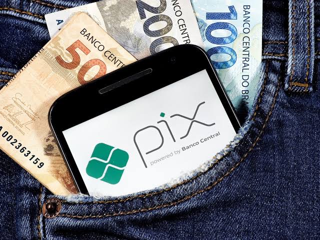 Lei: empresas na Paraíba vão ter que disponibilizar 'pix' como forma de pagamento