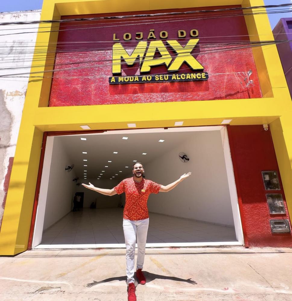 Influencer Max Bezerra inaugura “Lojão do Max” neste sábado(14), em Patos. Confira! 