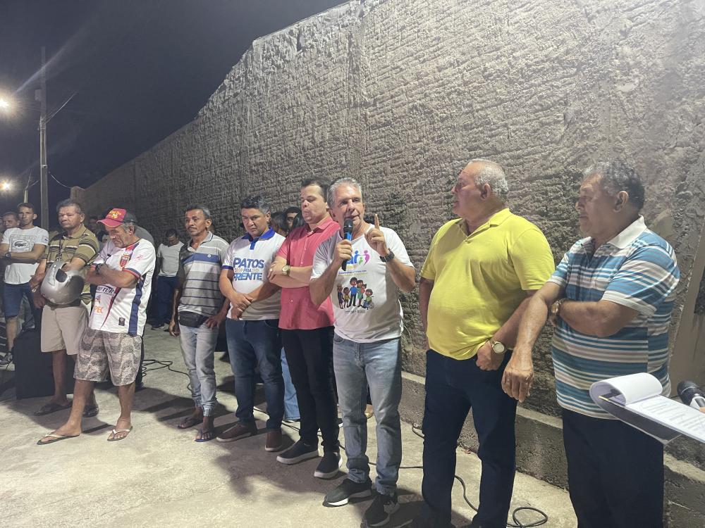 Prefeito de Patos assina ordem de serviço para construção de unidade de saúde e academia nos Sapateiros