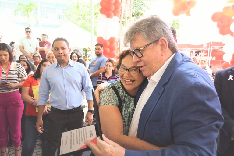 João Azevêdo destaca ações de valorização e parabeniza servidores públicos pelos serviços prestados aos paraibanos