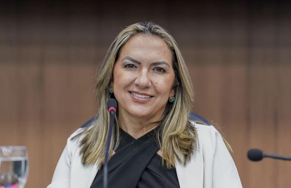 Mostrando organização financeira, Câmara de Patos antecipa pagamento da 2ª parcela do 13º para servidores 