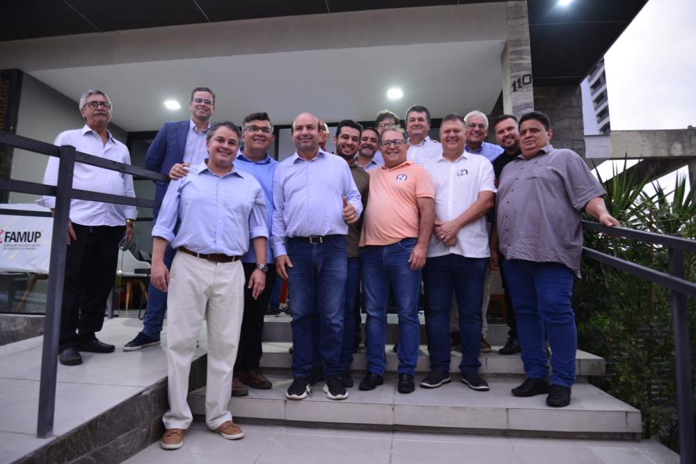 Prefeitos e prefeitas elegem nova diretoria da Famup para o triênio 2024/2026; George Coelho é reconduzido com 61% dos votos