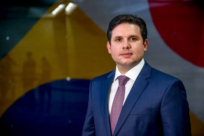 Mídia nacional aponta Hugo Motta como candidato à presidência da Câmara Federal