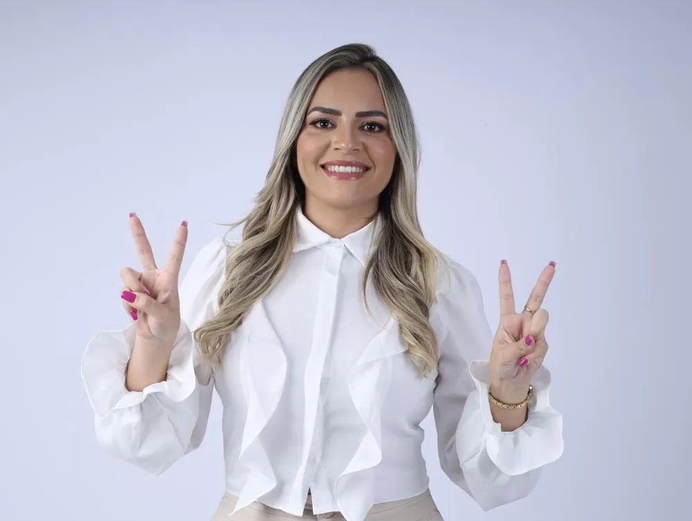 Nova enquete confirma favoritismo de Paloma Kenned para as eleições 2024 em Santana dos Garrotes