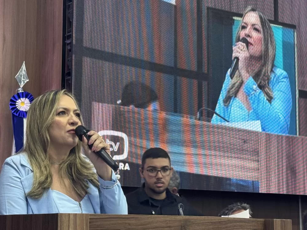 Vereadora Tide Eduardo é reeleita presidente da Câmara Municipal de Patos 