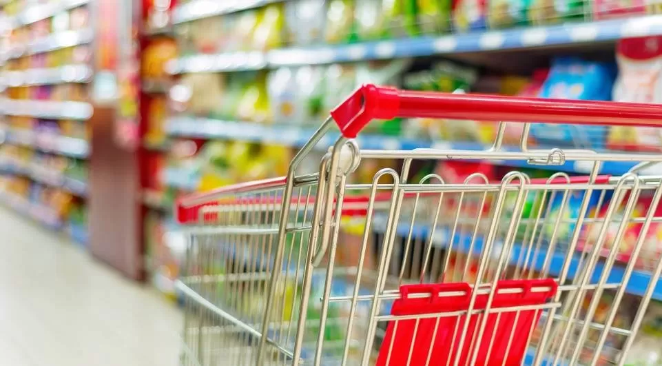 Procon/Patos divulga pesquisa de preços da cesta básica e revela onde comprar mais barato